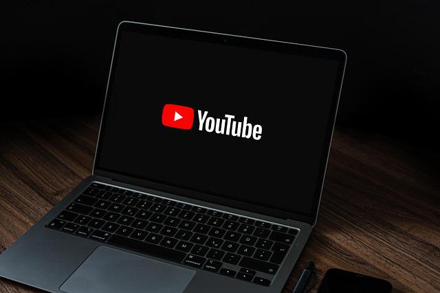 【徹底解説】YouTubeで動画を投稿する方法と注意点