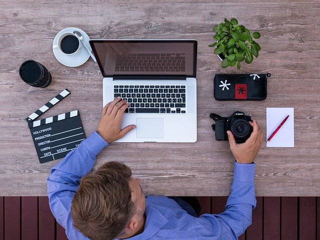 YouTubeサムネイルの作り方とおすすめソフトの紹介