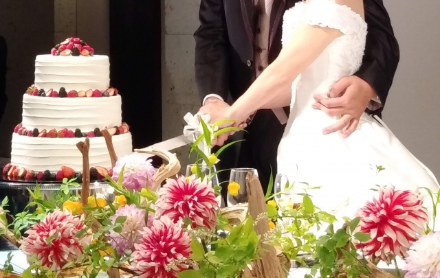 結婚式のビデオ撮影って本当に必要？費用や依頼先についても解説